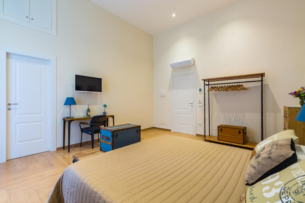 La Gatta Cenerentola Rooms Naples Exterior photo