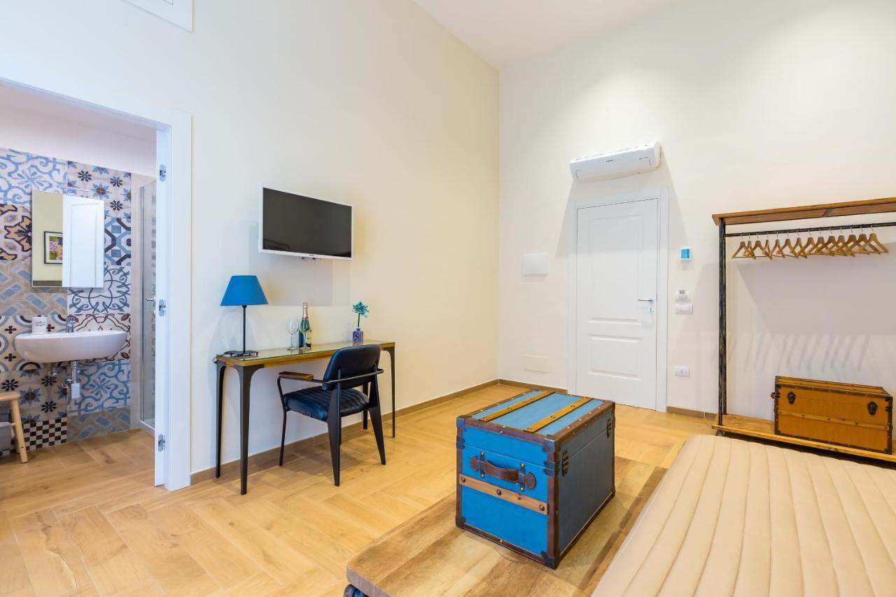 La Gatta Cenerentola Rooms Naples Exterior photo